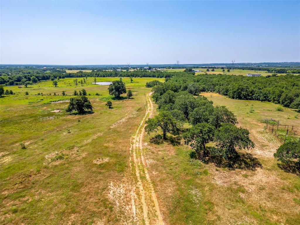 210 Trails End Property Photo 14