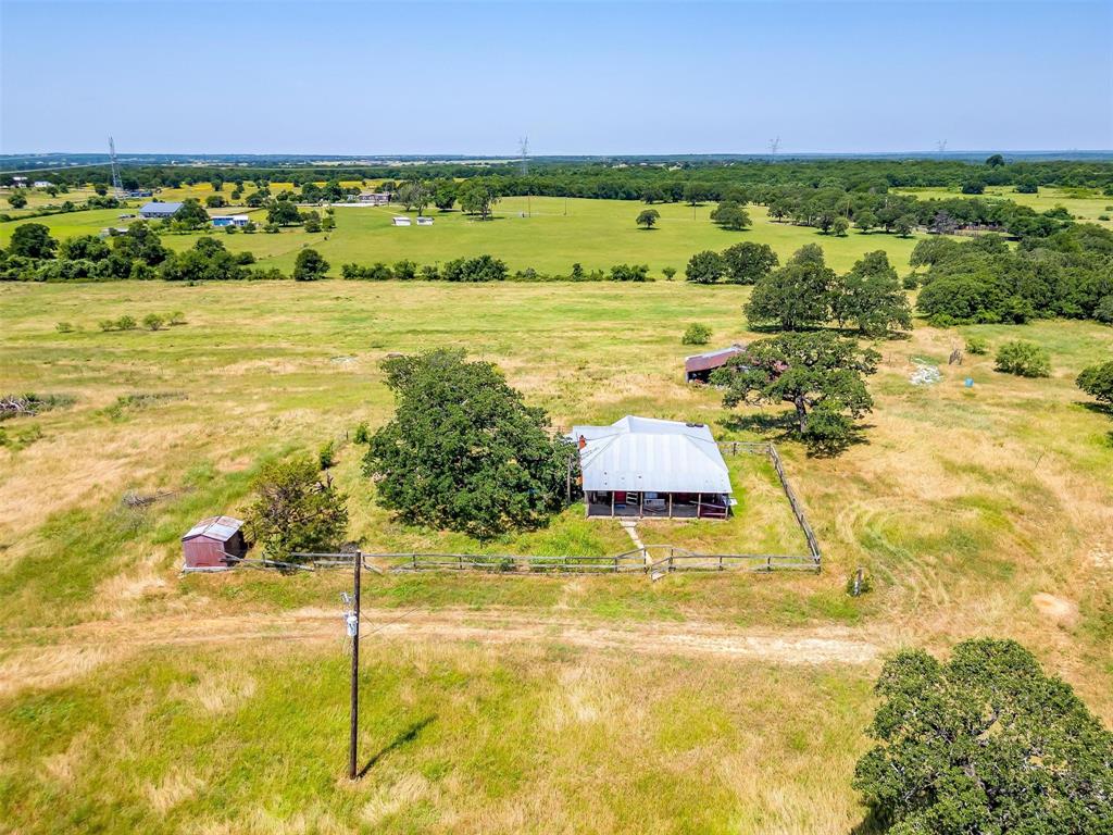 210 Trails End Property Photo 16