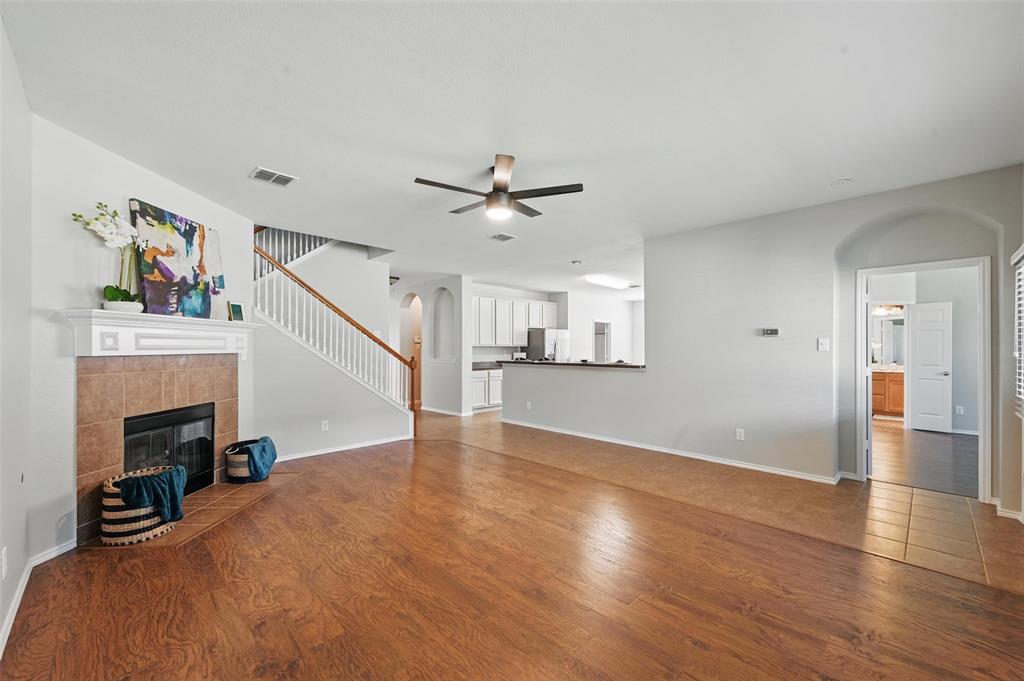 9122 Lockhart Drive Property Photo 2
