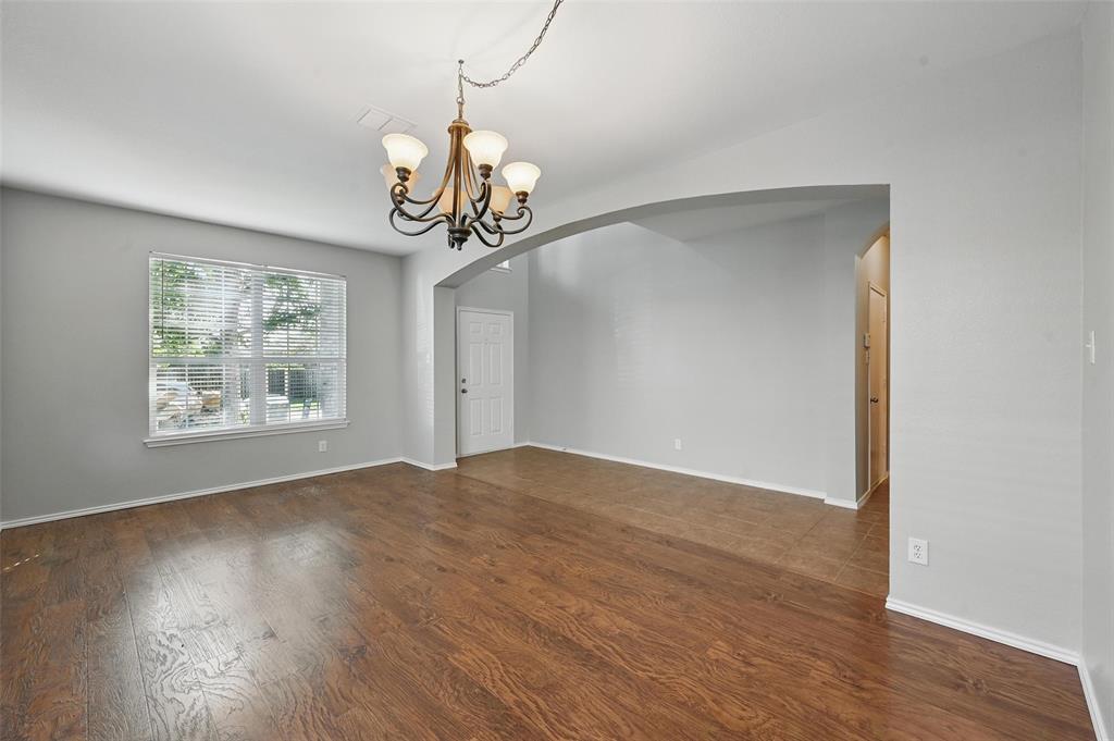 9122 Lockhart Drive Property Photo 5