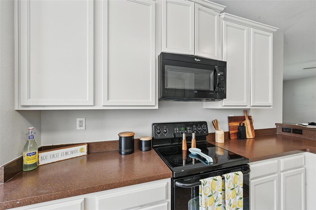 9122 Lockhart Drive Property Photo 11