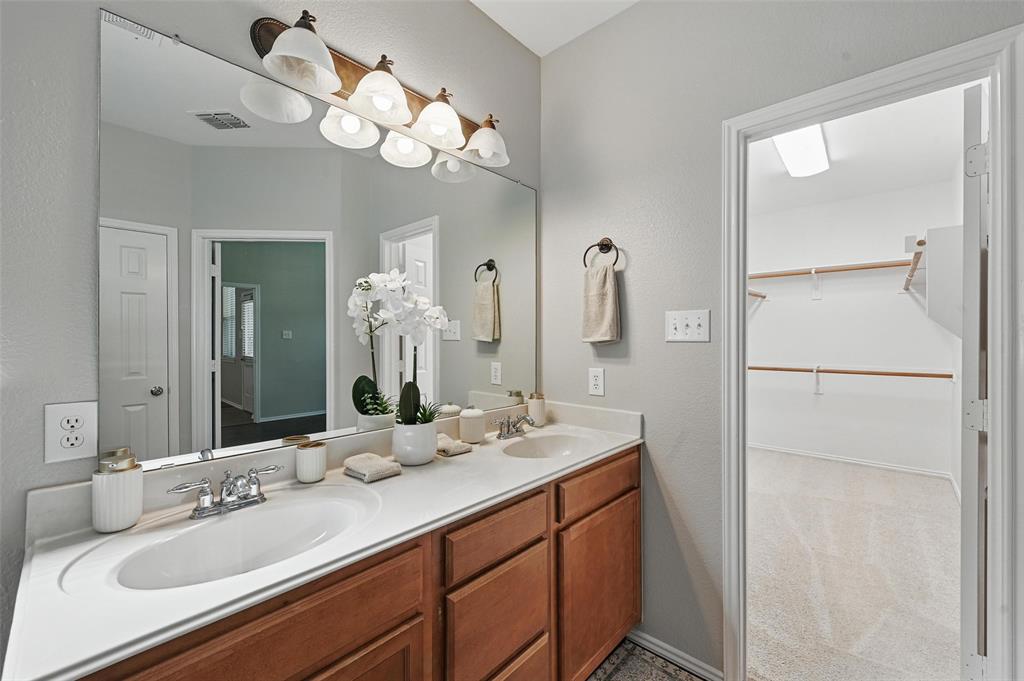 9122 Lockhart Drive Property Photo 18