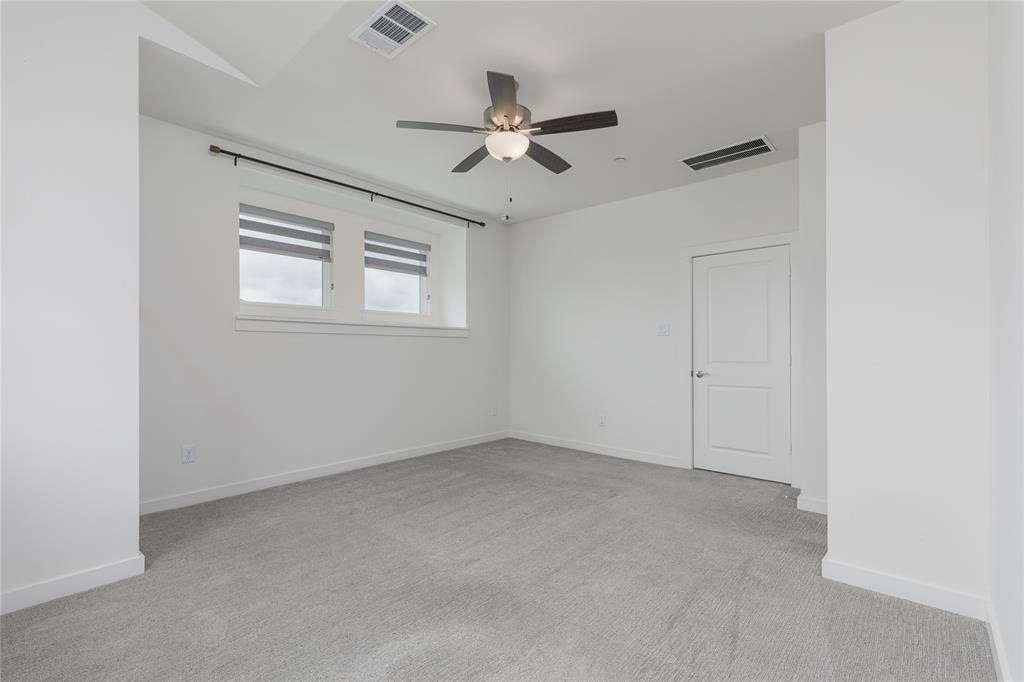 3811 Pine Leaf Lane Property Photo 20