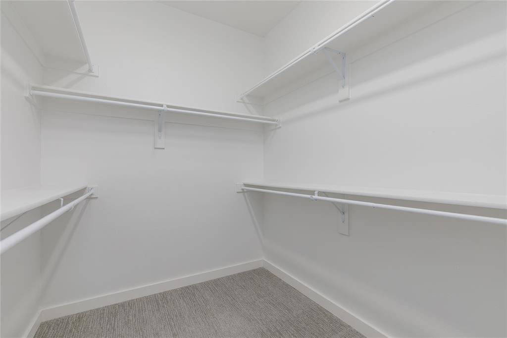 3811 Pine Leaf Lane Property Photo 23