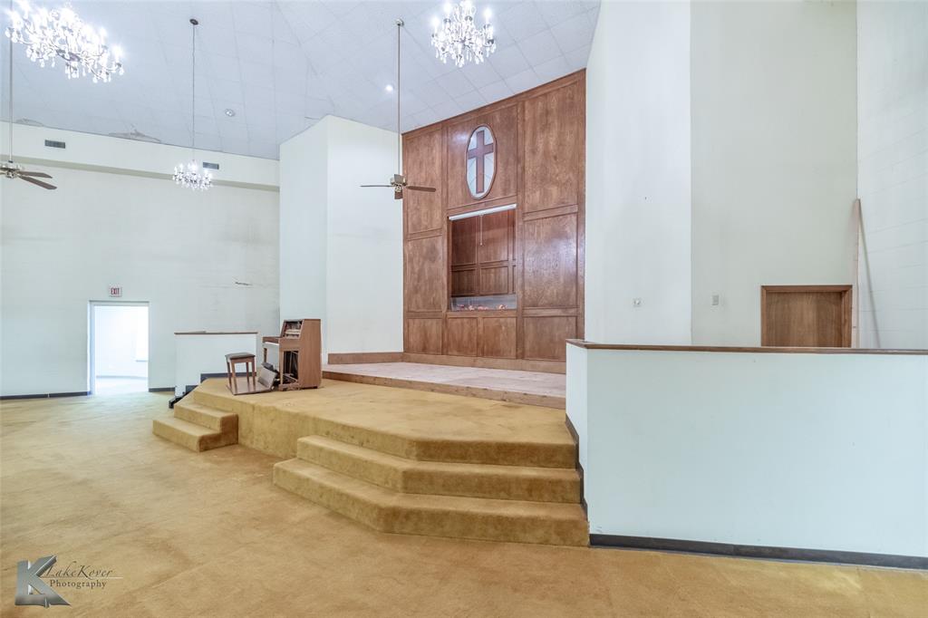 124 Commercial Avenue Property Photo 10