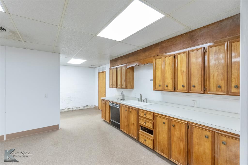 124 Commercial Avenue Property Photo 21