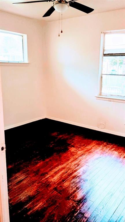 1214 Adelaide Drive Property Photo 6