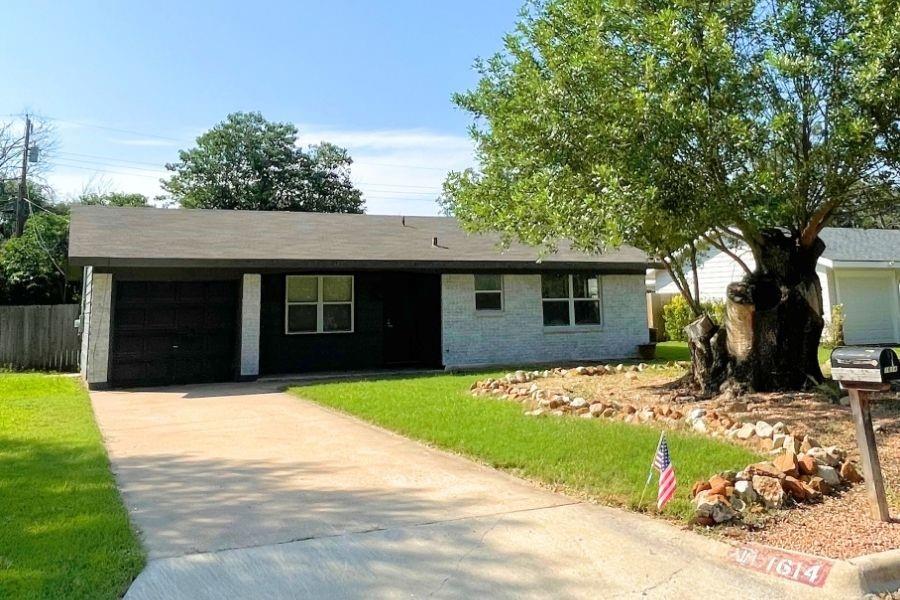 1614 Wood Street Property Photo 1