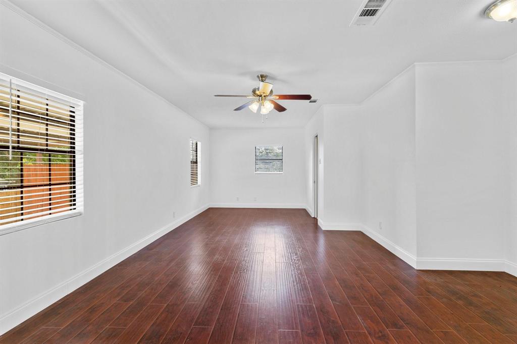 924 S Clinton Avenue Property Photo 29