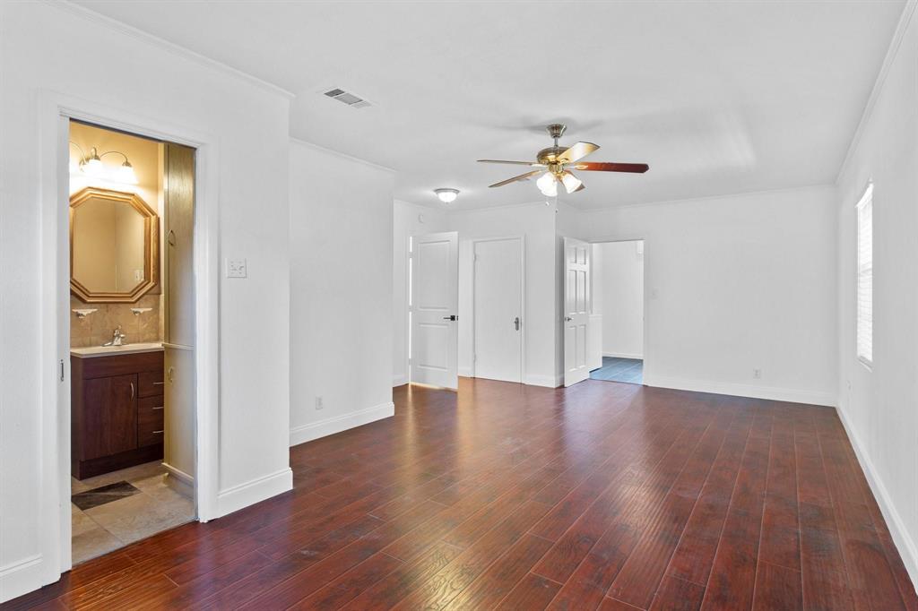 924 S Clinton Avenue Property Photo 32