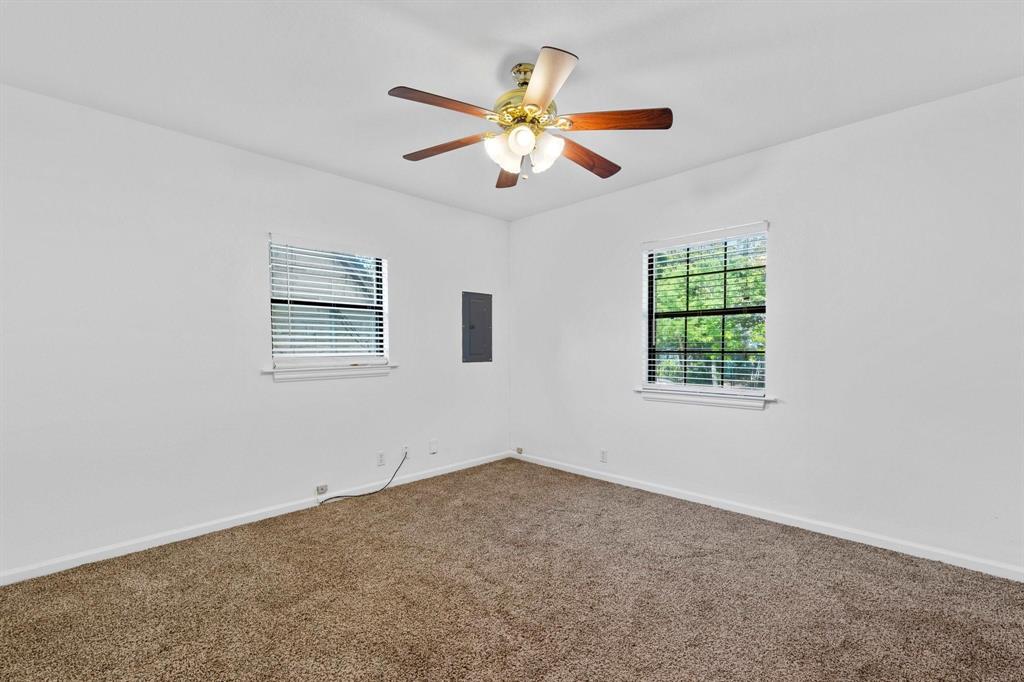 924 S Clinton Avenue Property Photo 34