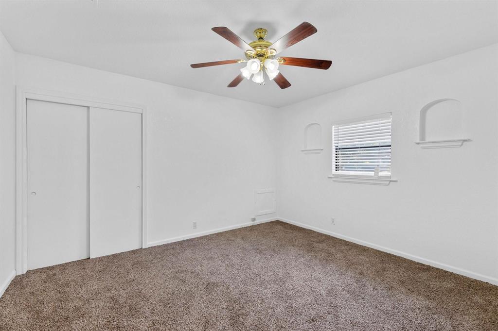 924 S Clinton Avenue Property Photo 36