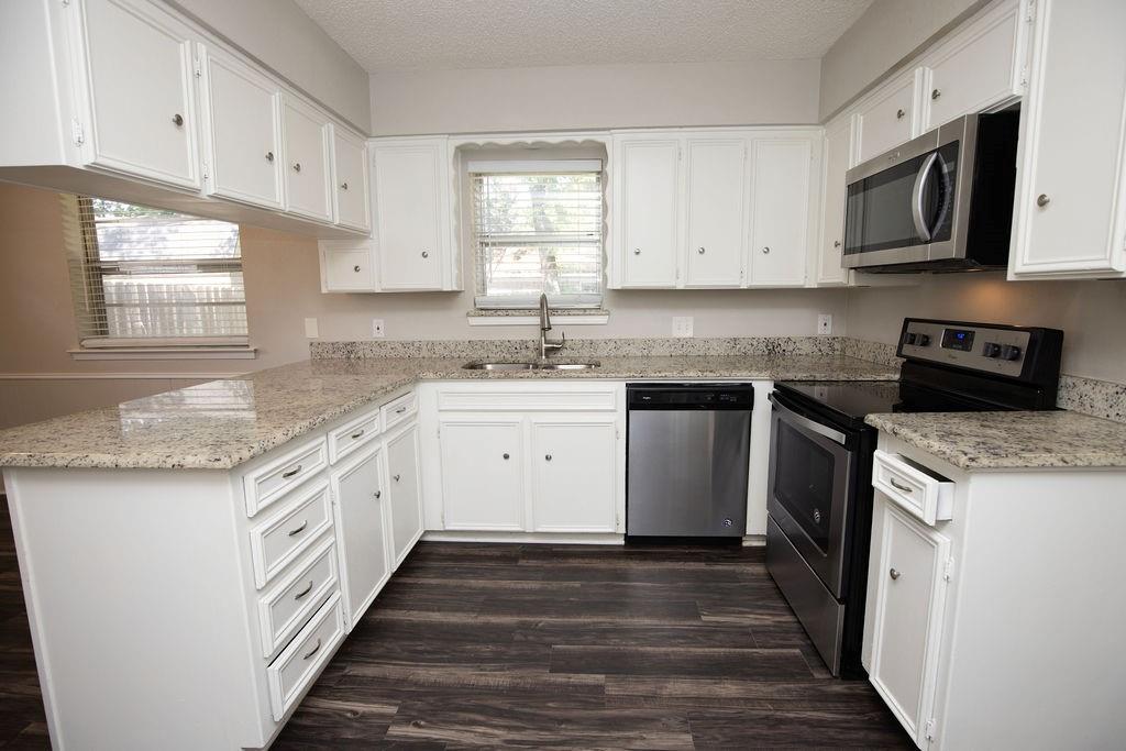 4209 W Pleasant Forest Street Property Photo 10
