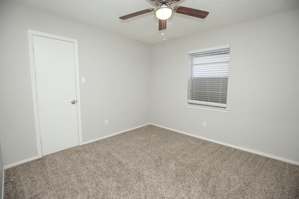 4209 W Pleasant Forest Street Property Photo 17