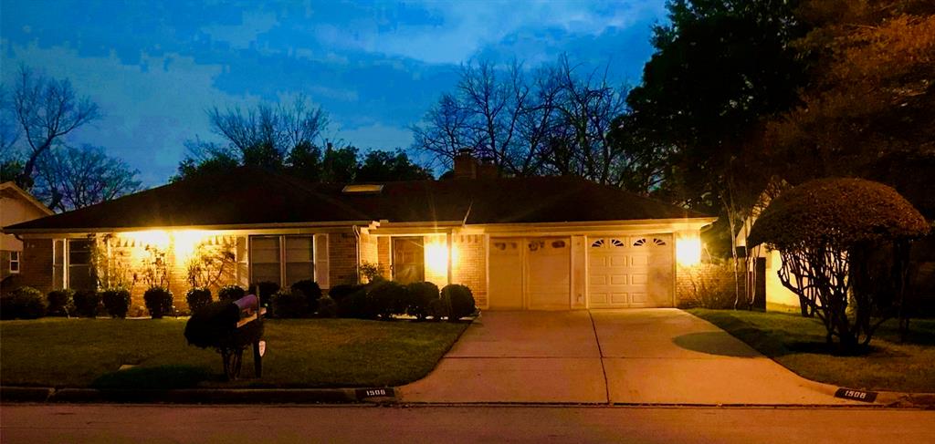 1506 Ridgeview Drive Property Photo 4