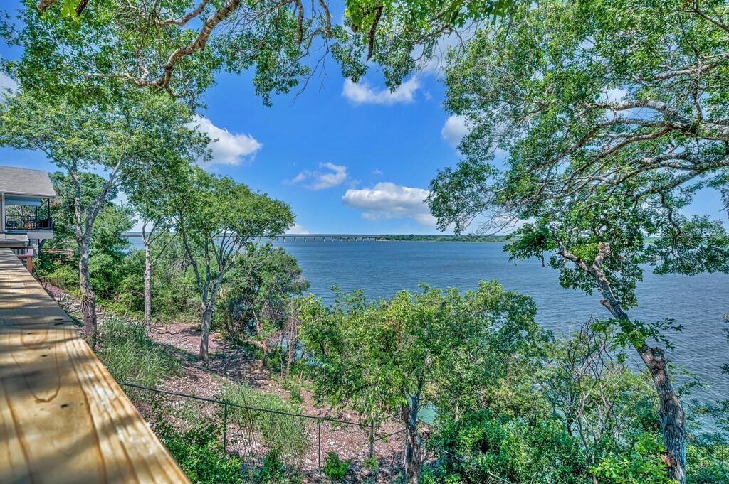 276 Mohon Drive Property Photo 1