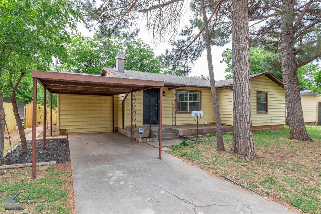 901 Green Street Property Photo 1