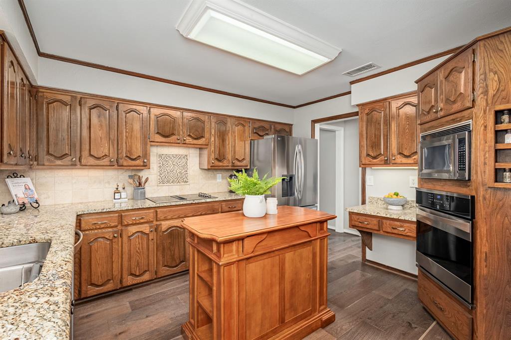 1038 Magnolia Drive Property Photo 12