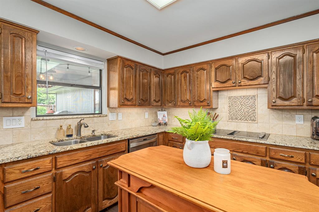 1038 Magnolia Drive Property Photo 14