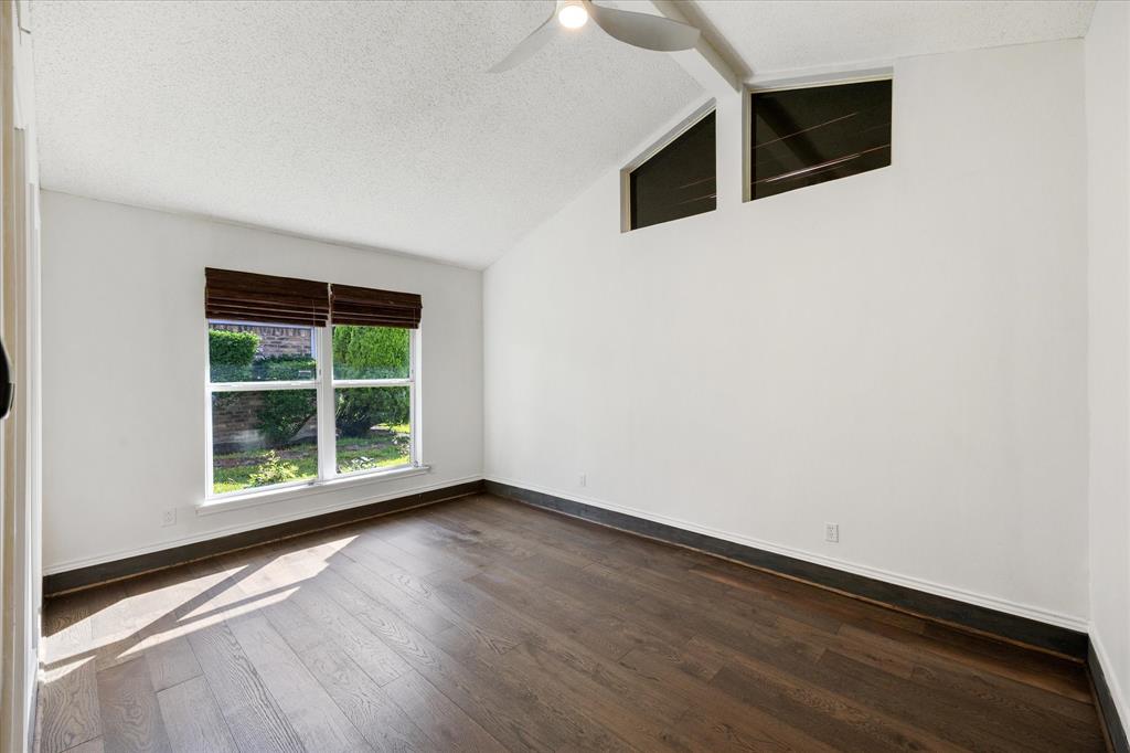 5221 Sarasota Drive Property Photo 13