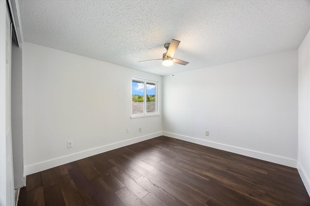 5221 Sarasota Drive Property Photo 17