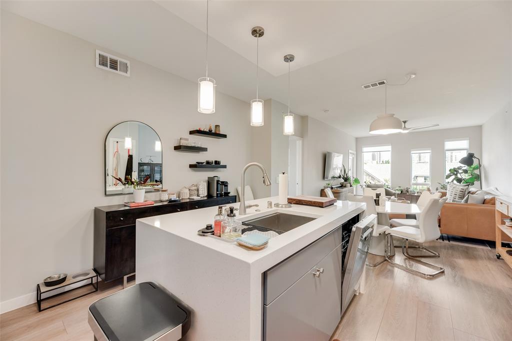 4107 Bowser Avenue Property Photo 1