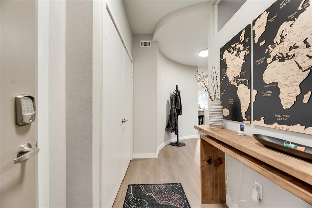 4107 Bowser Avenue Property Photo 4