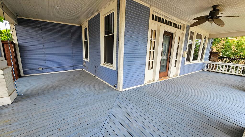 5126 Columbia Avenue Property Photo 3