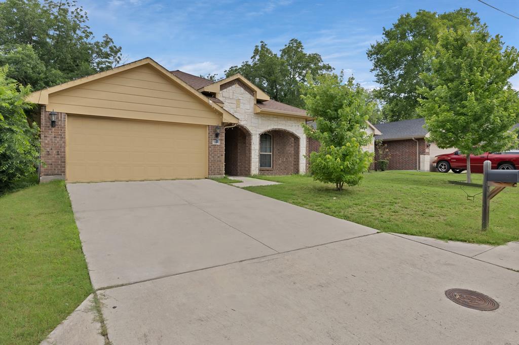 1507 Kingsley Drive Property Photo 2