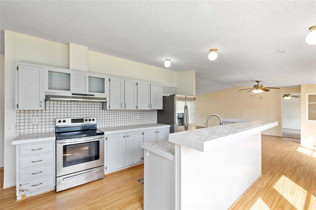 1502 Avenue B Property Photo 8