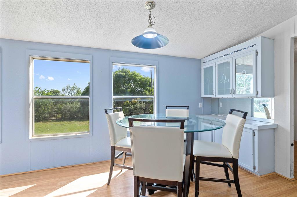 1502 Avenue B Property Photo 9