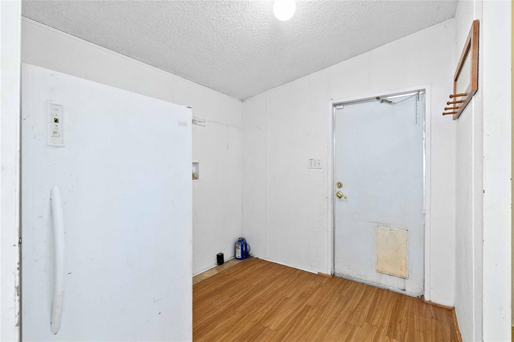 1502 Avenue B Property Photo 14
