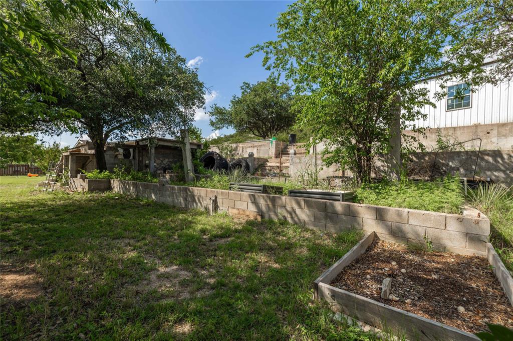 1502 Avenue B Property Photo 24