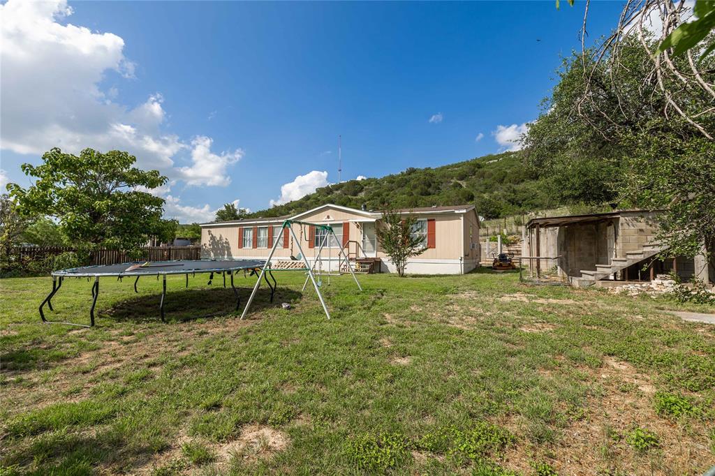 1502 Avenue B Property Photo 32