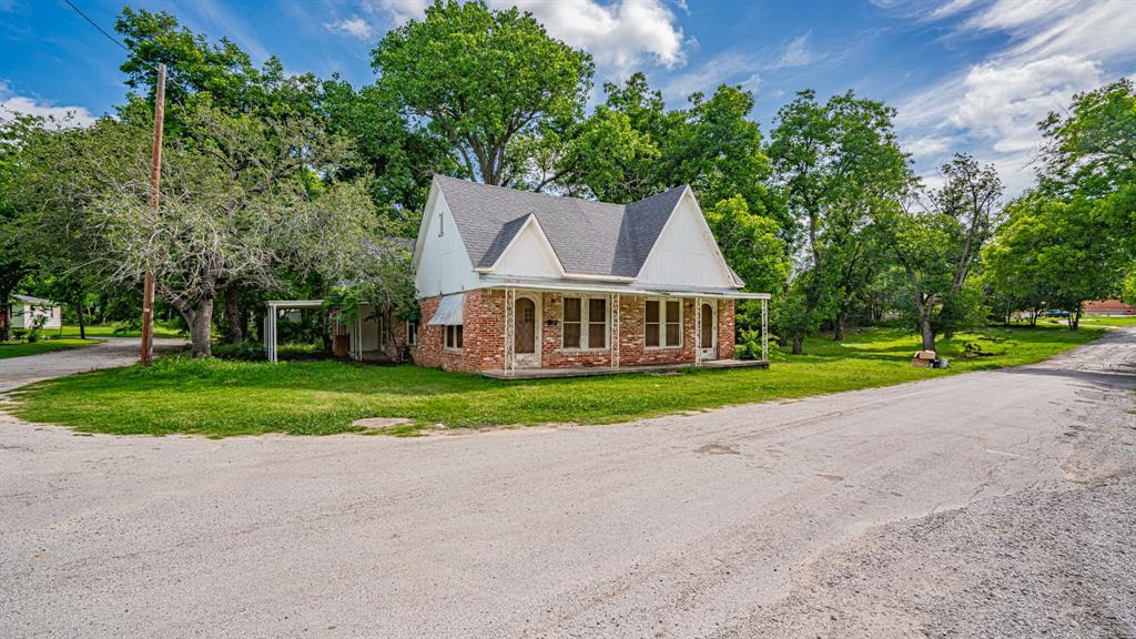 224 Pecan Street Property Photo 1
