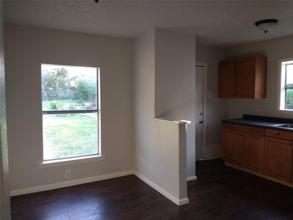 1542 Vermont Avenue Property Photo 4