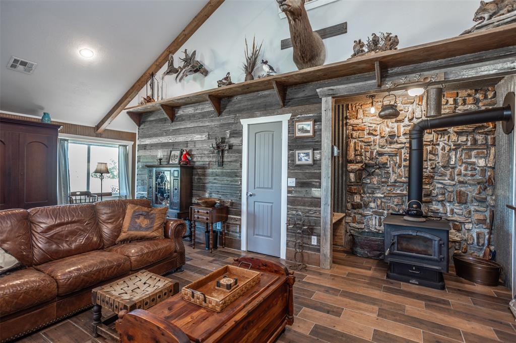 2473 Oil City Property Photo 5