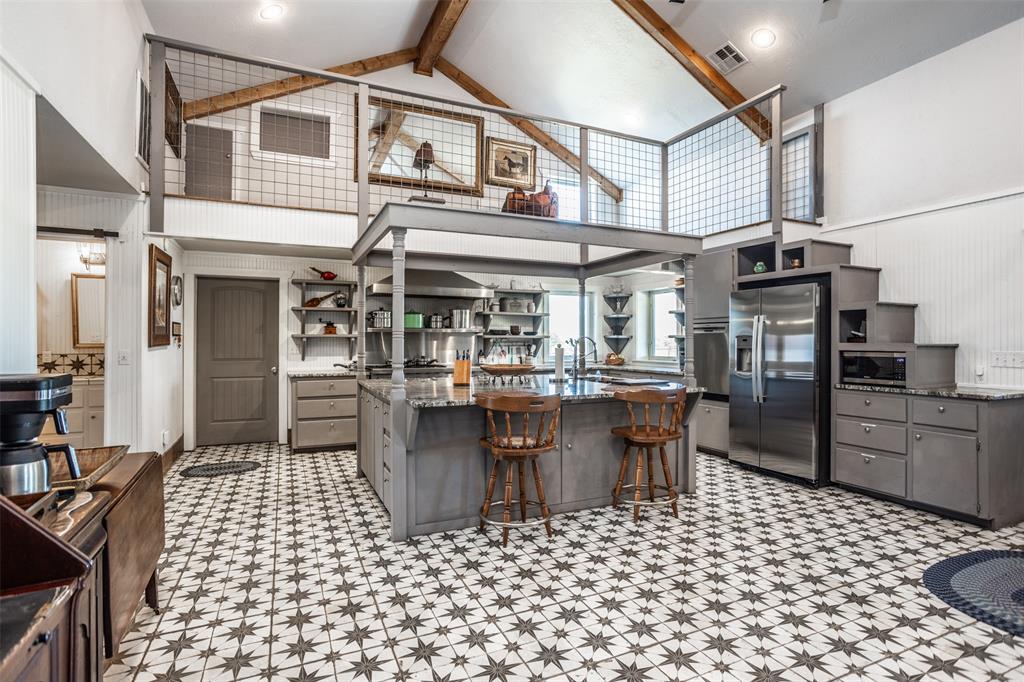2473 Oil City Property Photo 8