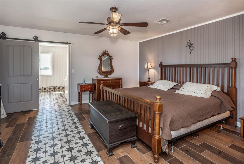 2473 Oil City Property Photo 12