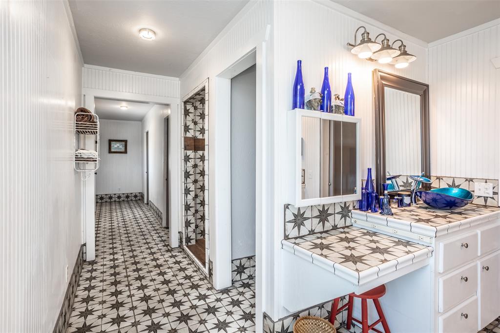 2473 Oil City Property Photo 14