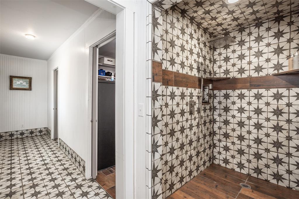 2473 Oil City Property Photo 15