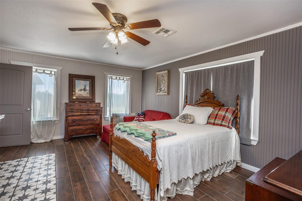 2473 Oil City Property Photo 17