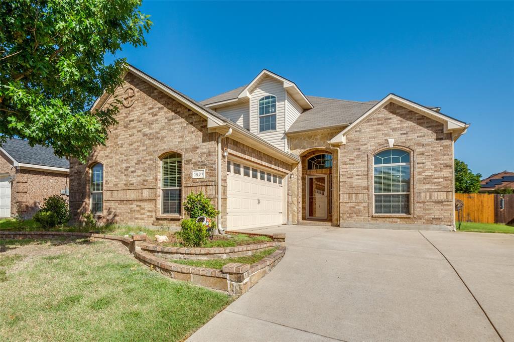 1601 Grey Willow Lane Property Photo 1
