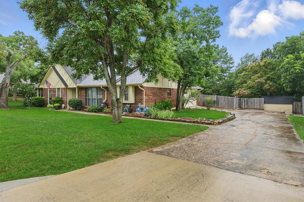 207 Stone Canyon Drive Property Photo 1