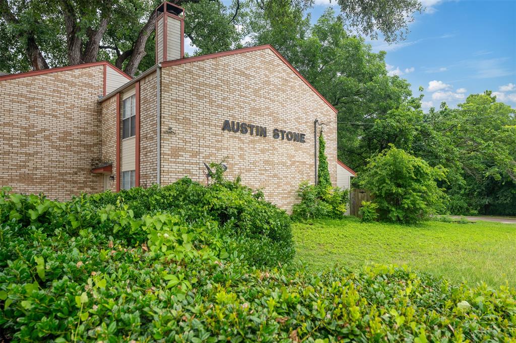 123 Austin Stone Drive Property Photo 3
