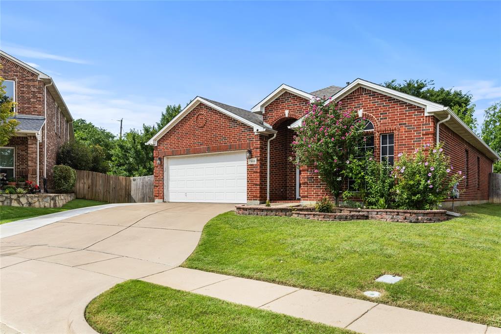 7910 Corona Court Property Photo 1