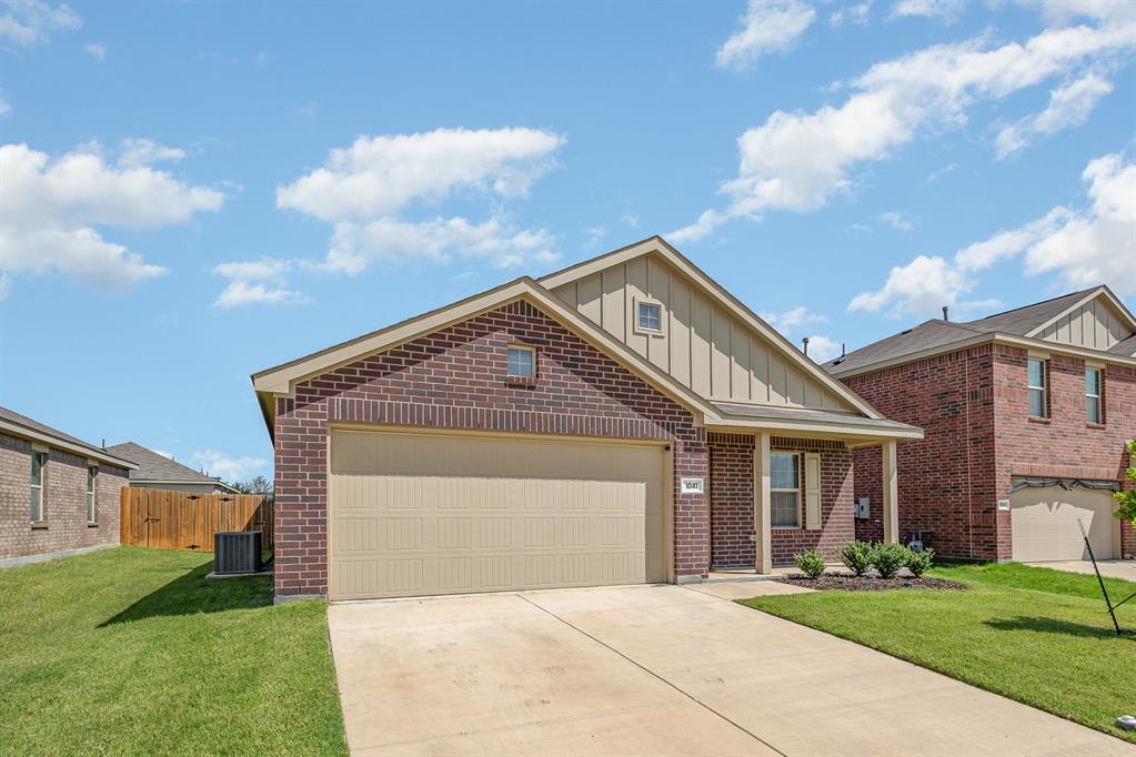 1041 Crestview Drive Property Photo 1