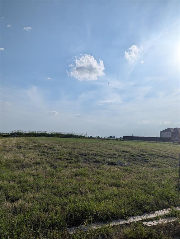 1129 Macgregor Lane Property Photo 3