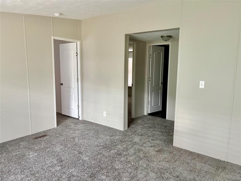 437 Maple Drive Property Photo 4