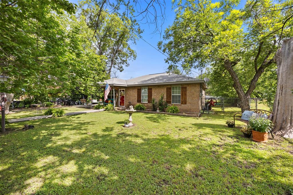 1105 W Storey Street Property Photo 1
